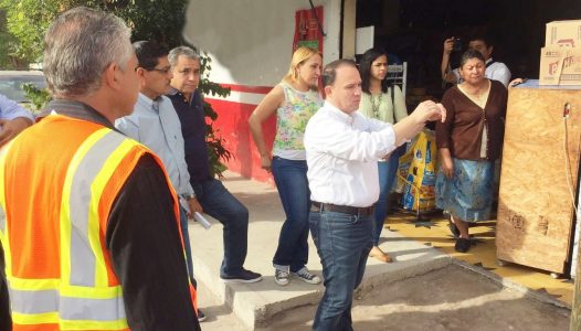 Insúa: Entregaremos las nuevas banquetas en óptimas condiciones -